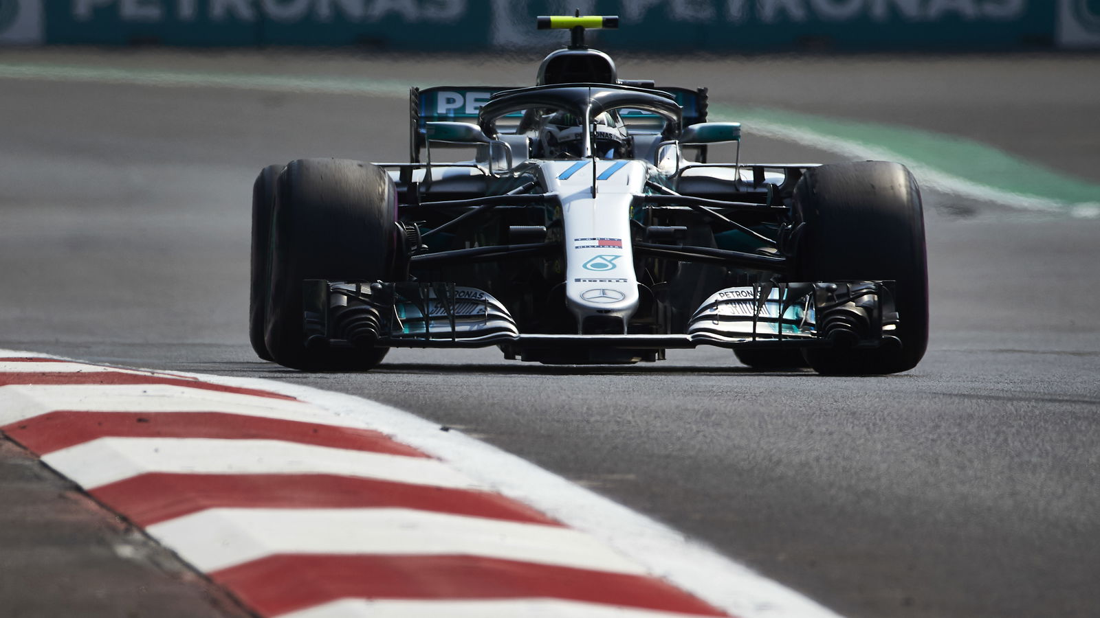 Mercedes menolak mesin F1 yang terlalu panas di Meksiko