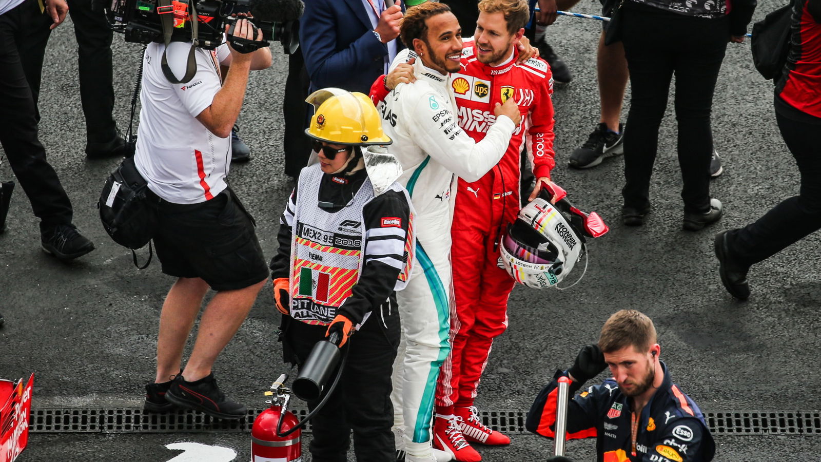 Hamilton reveals what Vettel said to him after title win