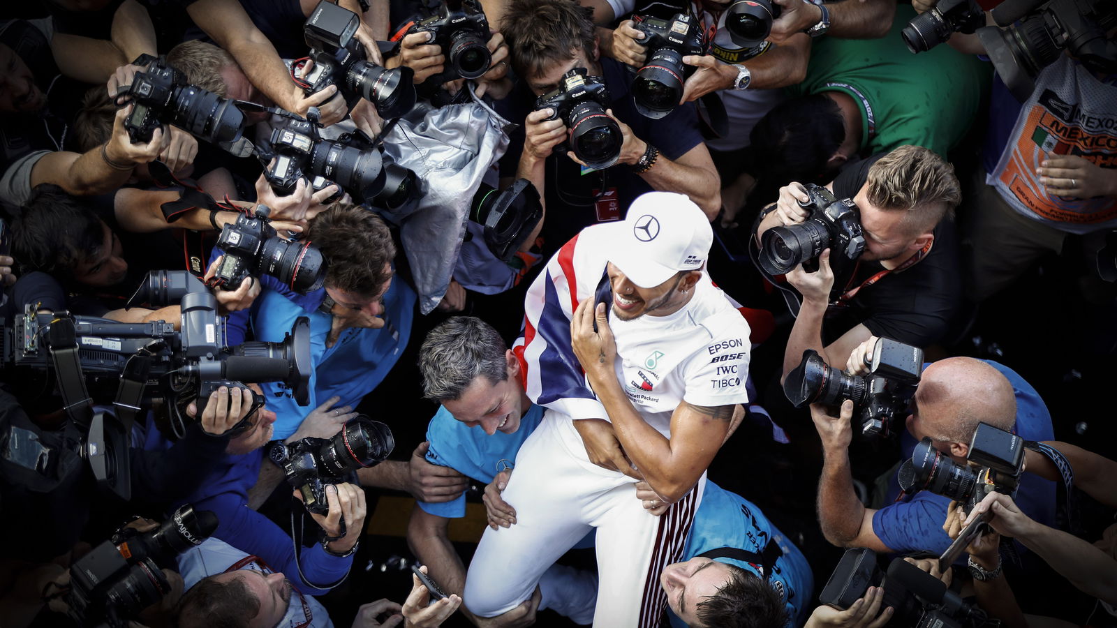 Hamilton ingin 'mendekati' rekor F1 Schumacher