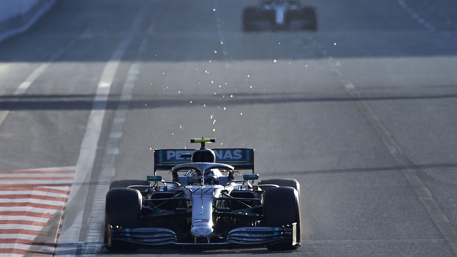 Run of one-two fines 'flatters' Mercedes - Wolff