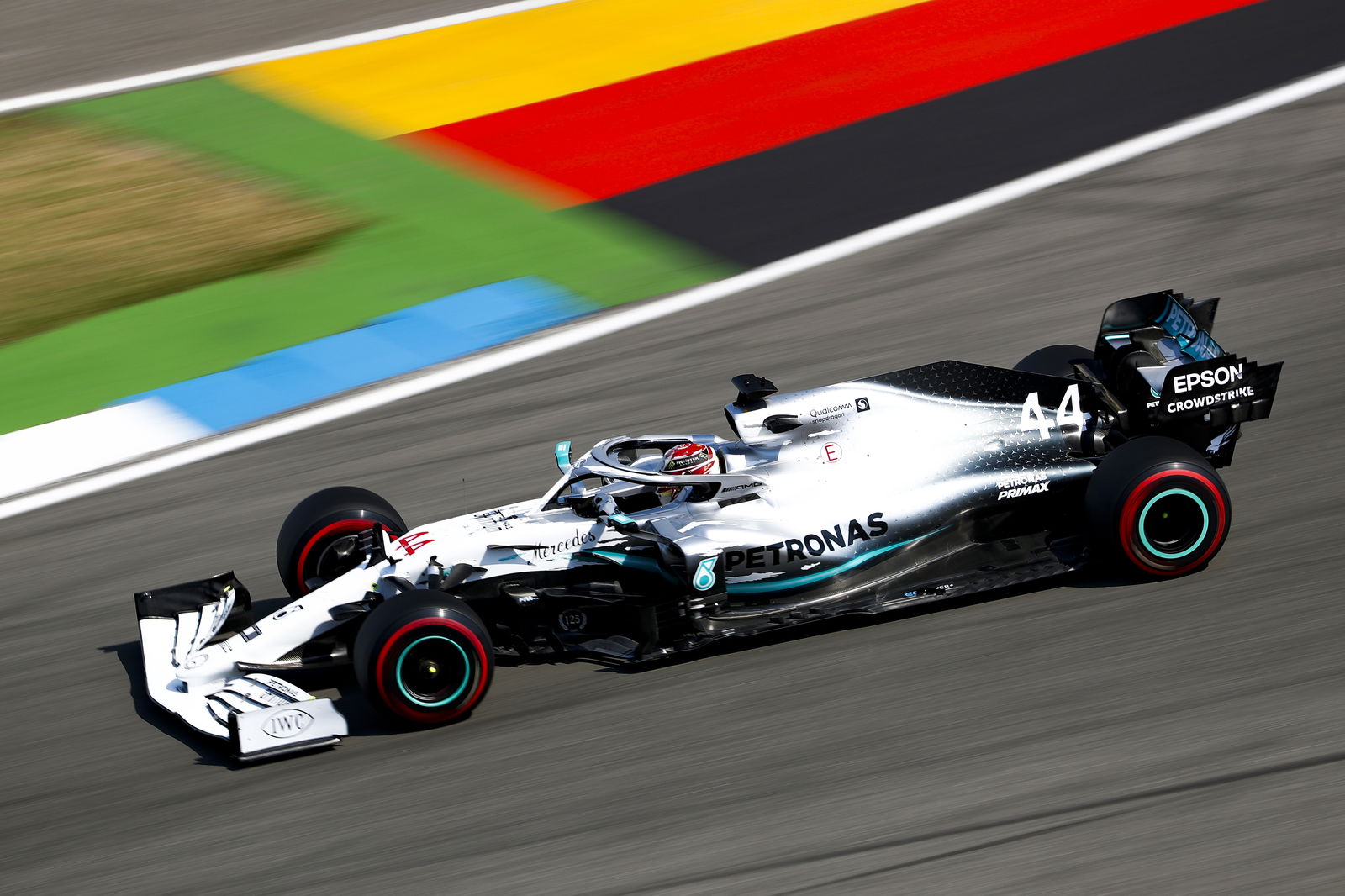 Pemerintah Inggris menolak permintaan pinjaman McLaren senilai £ 150 juta