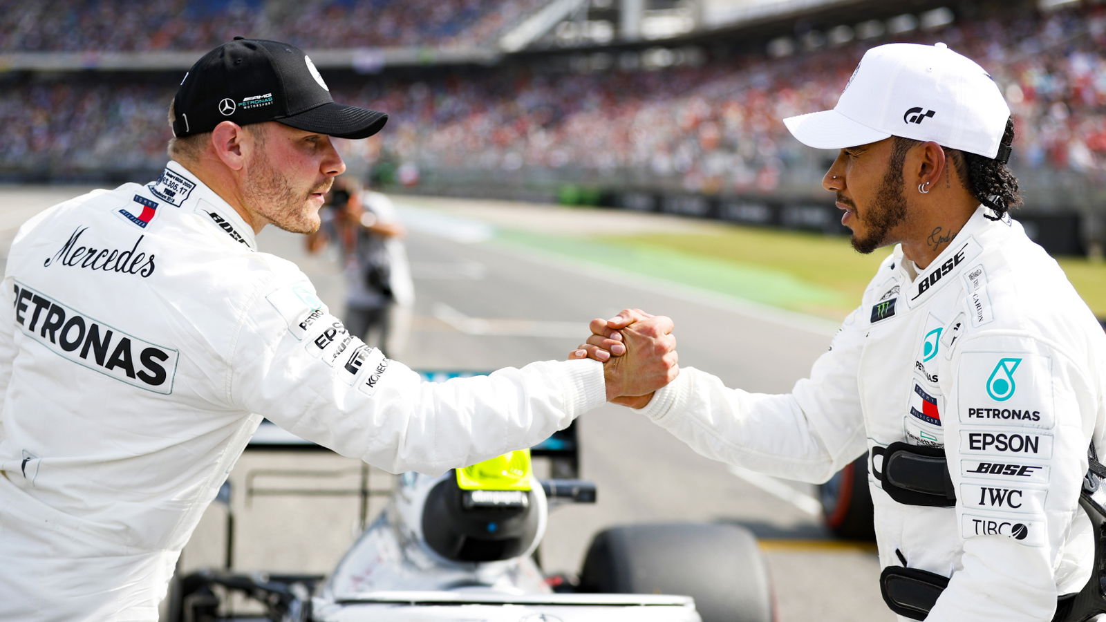 Hamilton: Smart decision for Mercedes to keep Bottas