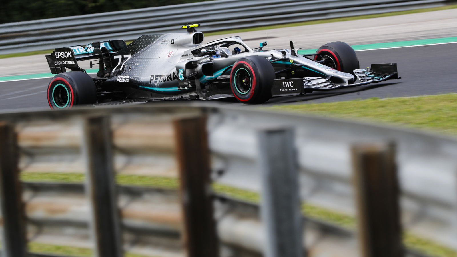 Kursi Mercedes 2020 antara Bottas dan Ocon