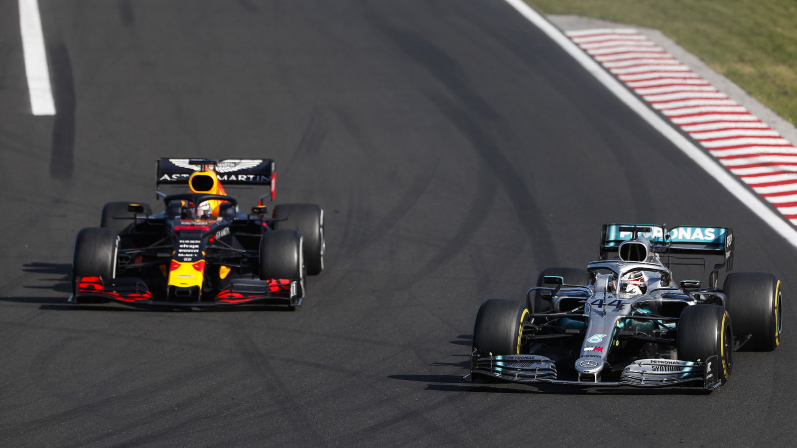 Hamilton impressed by Red Bull-Honda's progress