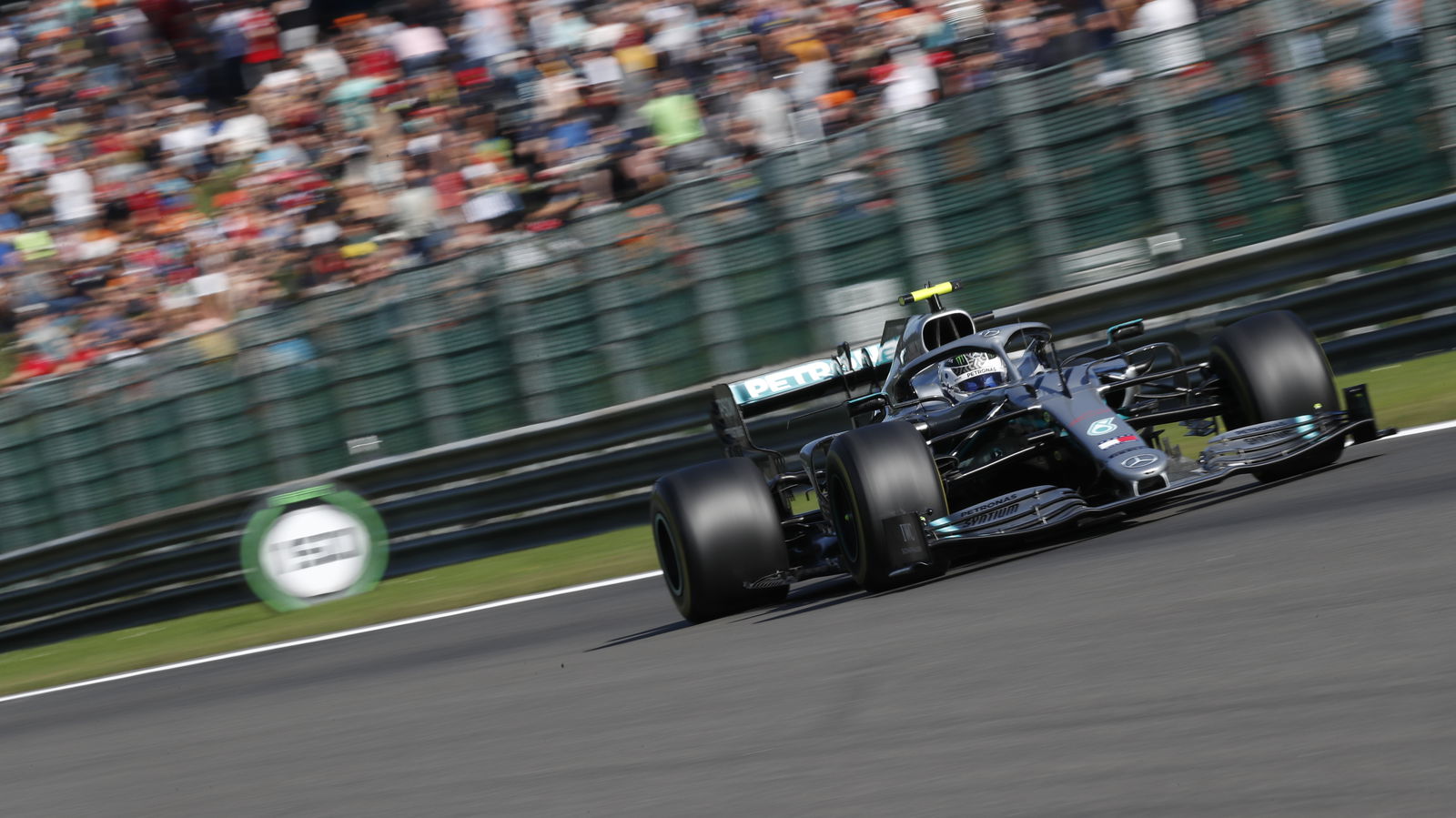 Bottas mematikan mesin saat 'Sunday drive' ke podium Spa