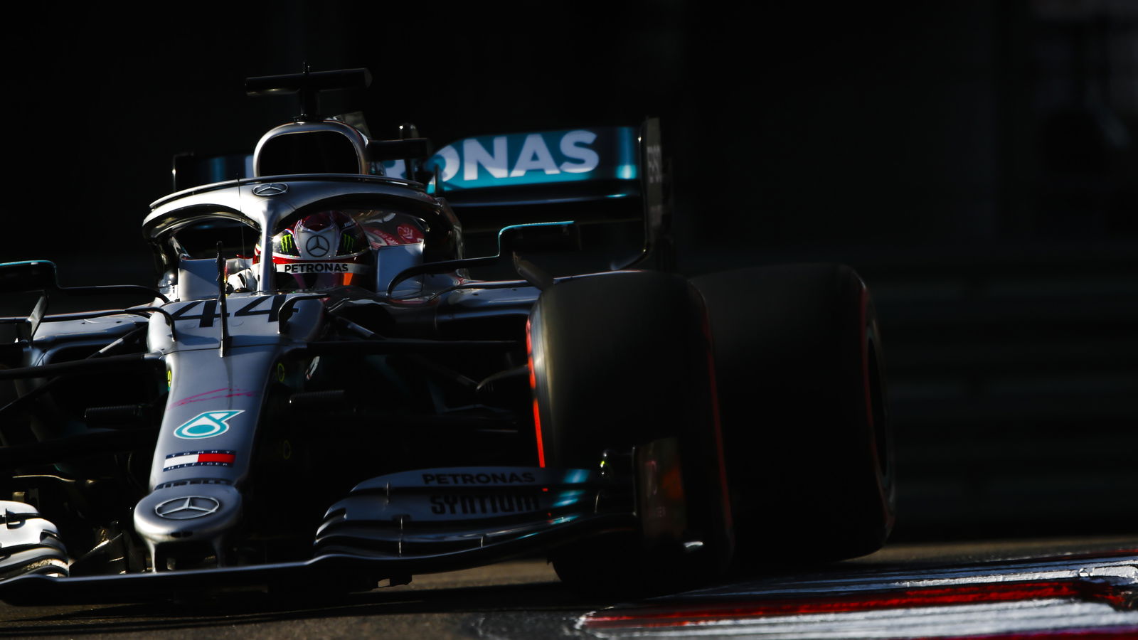 Hamilton hopes to ‘utilise’ Mercedes’ strategy against Ferrari