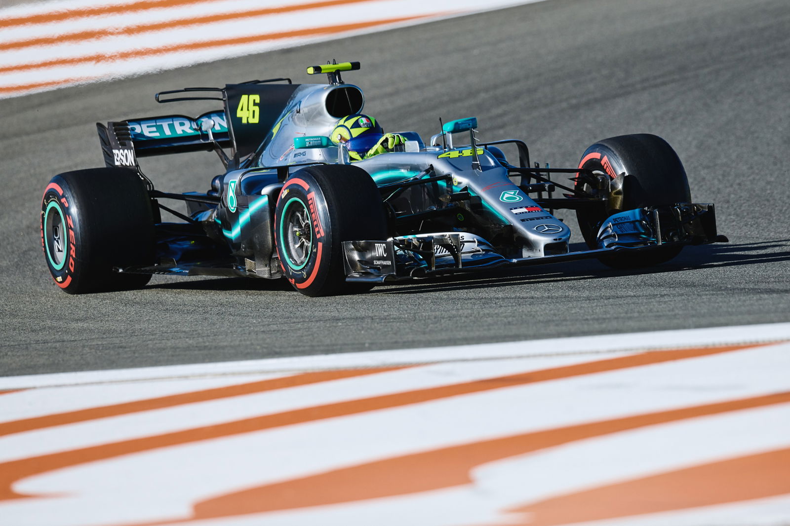 Rossi 'teliti' pada debut Mercedes F1