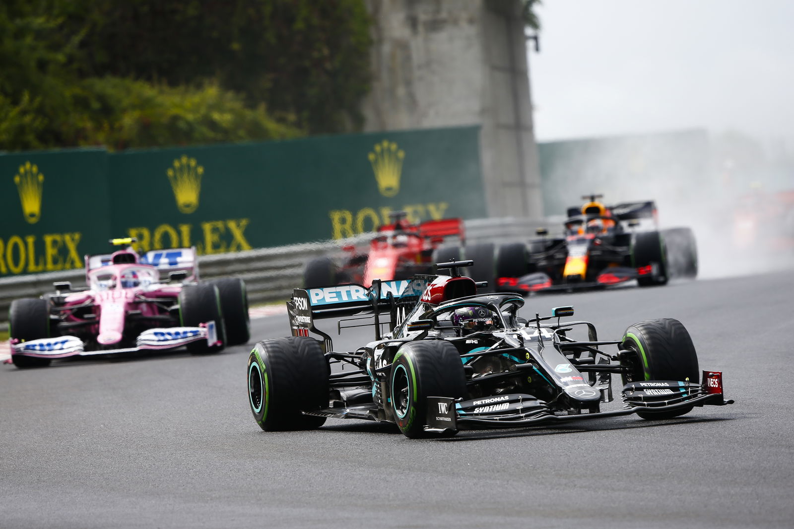 F1 champion Hamilton clarifies controversial coronavirus anti-vax post