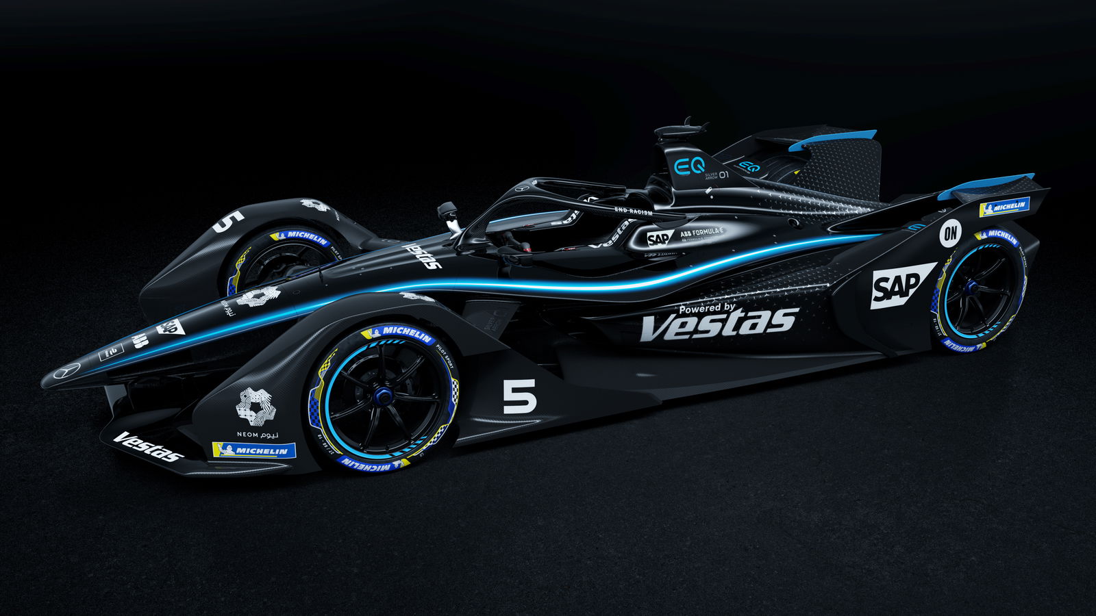 Mercedes switches to all-black livery in Formula E too