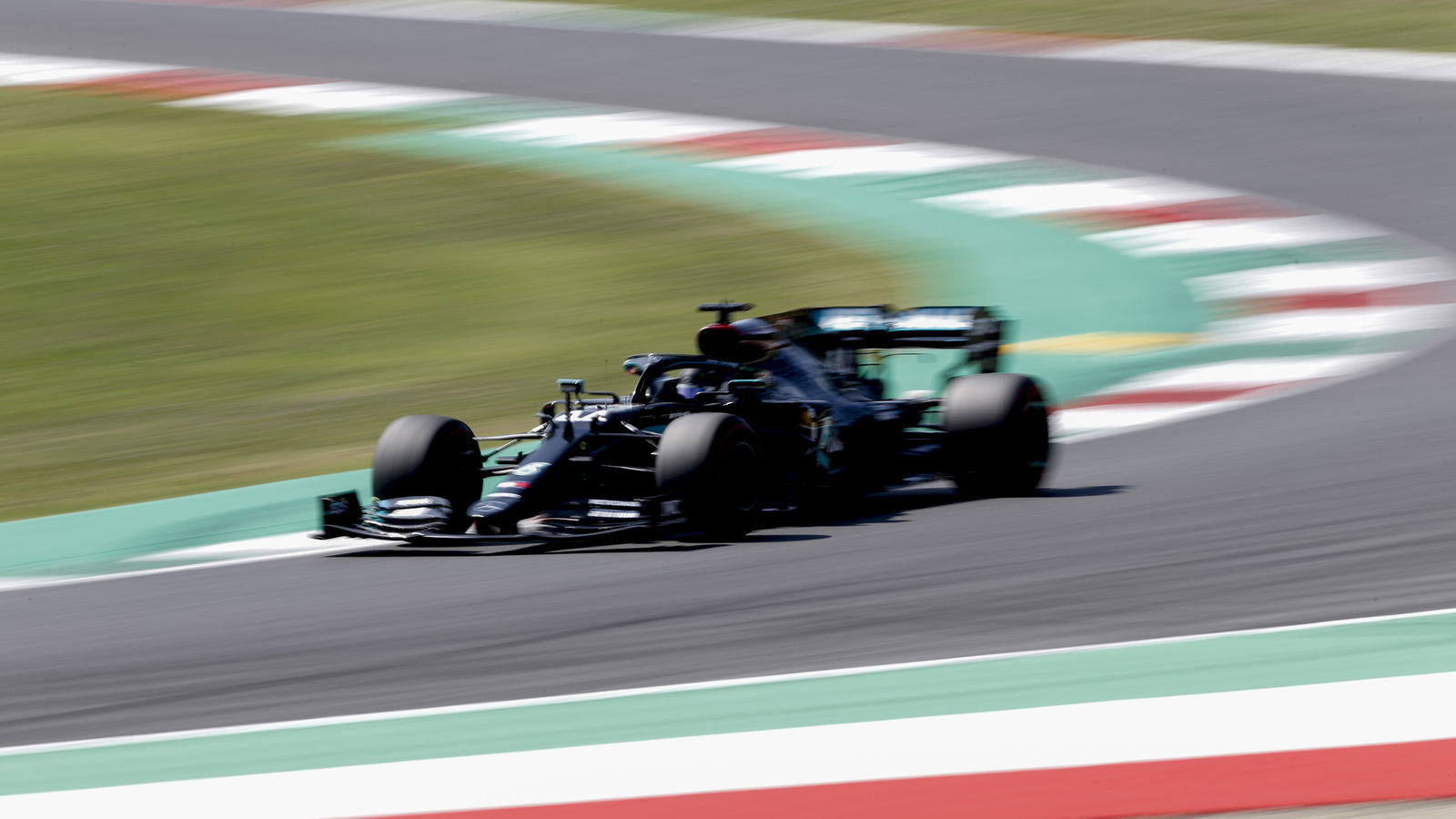 F1 drivers would “love” to return to ‘old-school’ Mugello