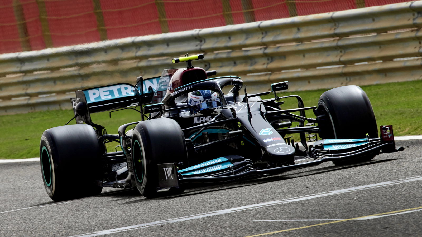 First impressions from F1 testing as Mercedes forced to play catch up