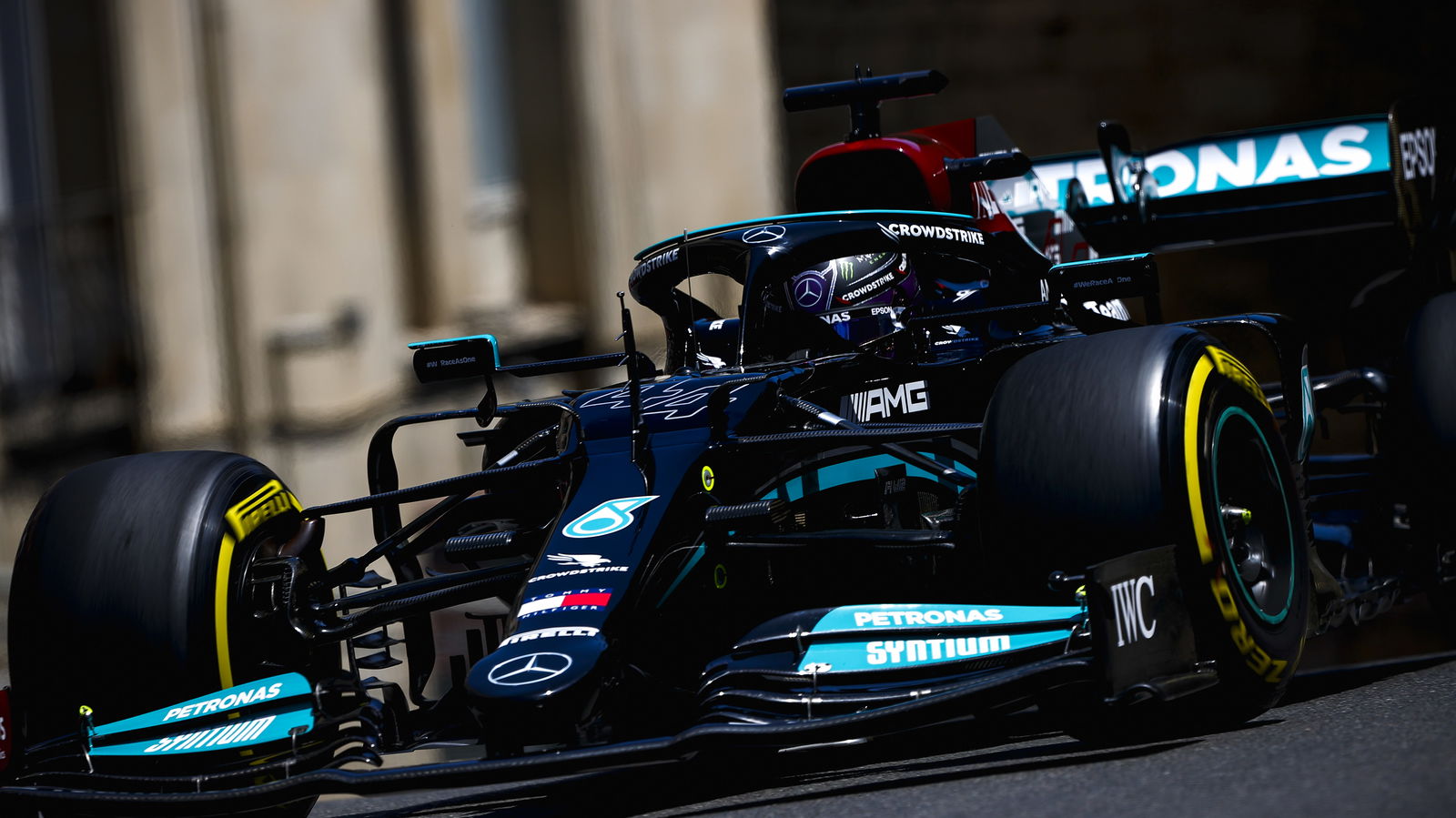 Mercedes won’t change 2022 F1 development plan despite struggles
