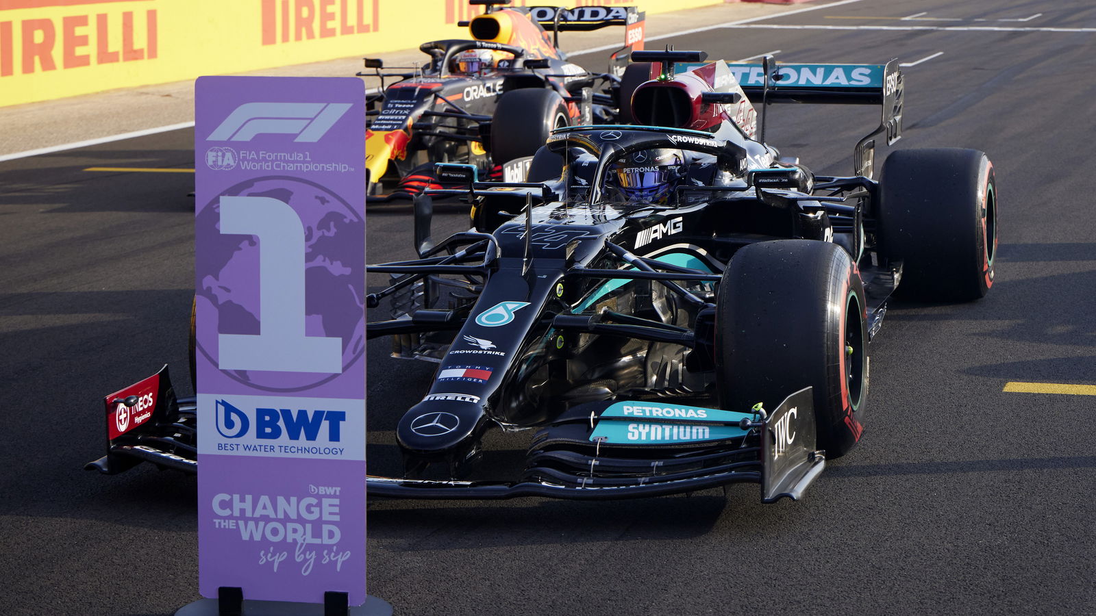 Mercedes’ F1 qualifying pace ‘not down to upgrade’ - Wolff