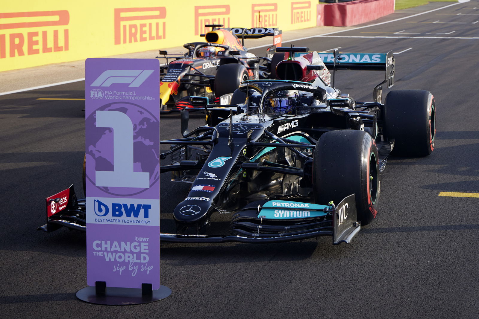 Alfa Romeo open to all-new driver line-up for F1 2022