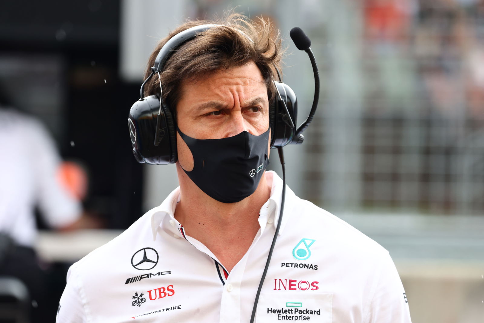 Dominant Mercedes a second clear of Red Bull in US GP FP1