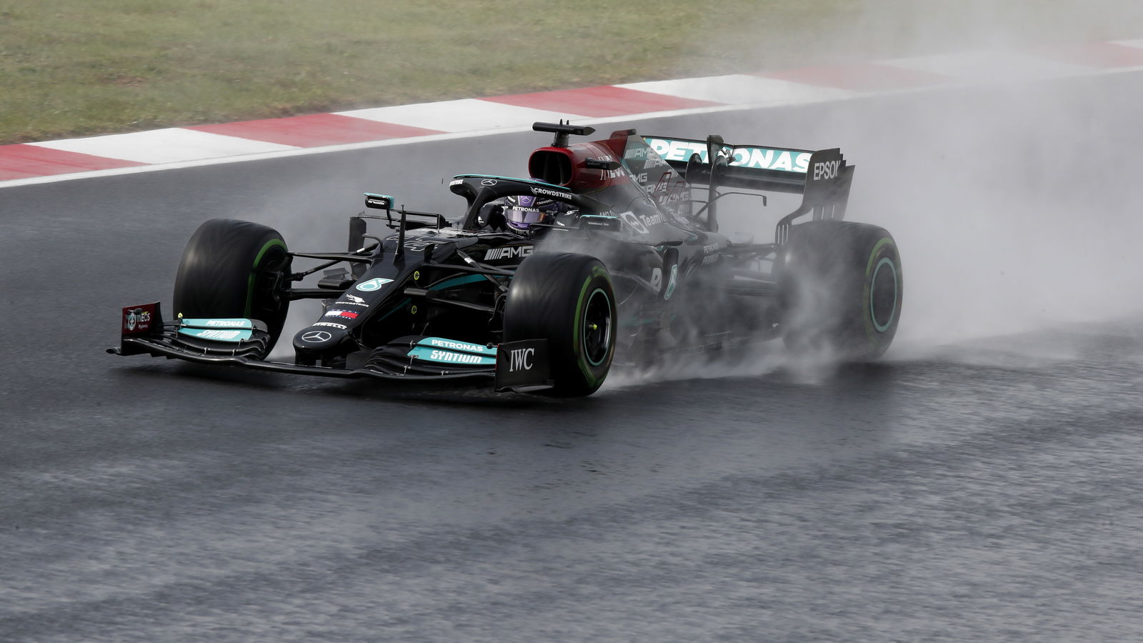 Mercedes now ‘looks like a car that can win F1 championships’