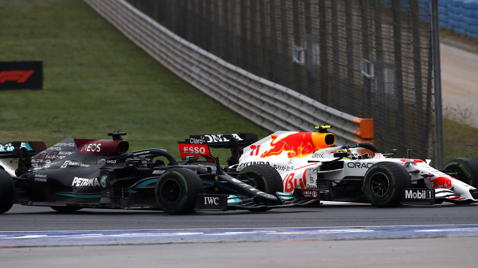 Perez relished “intense” F1 duel with Hamilton in Turkey