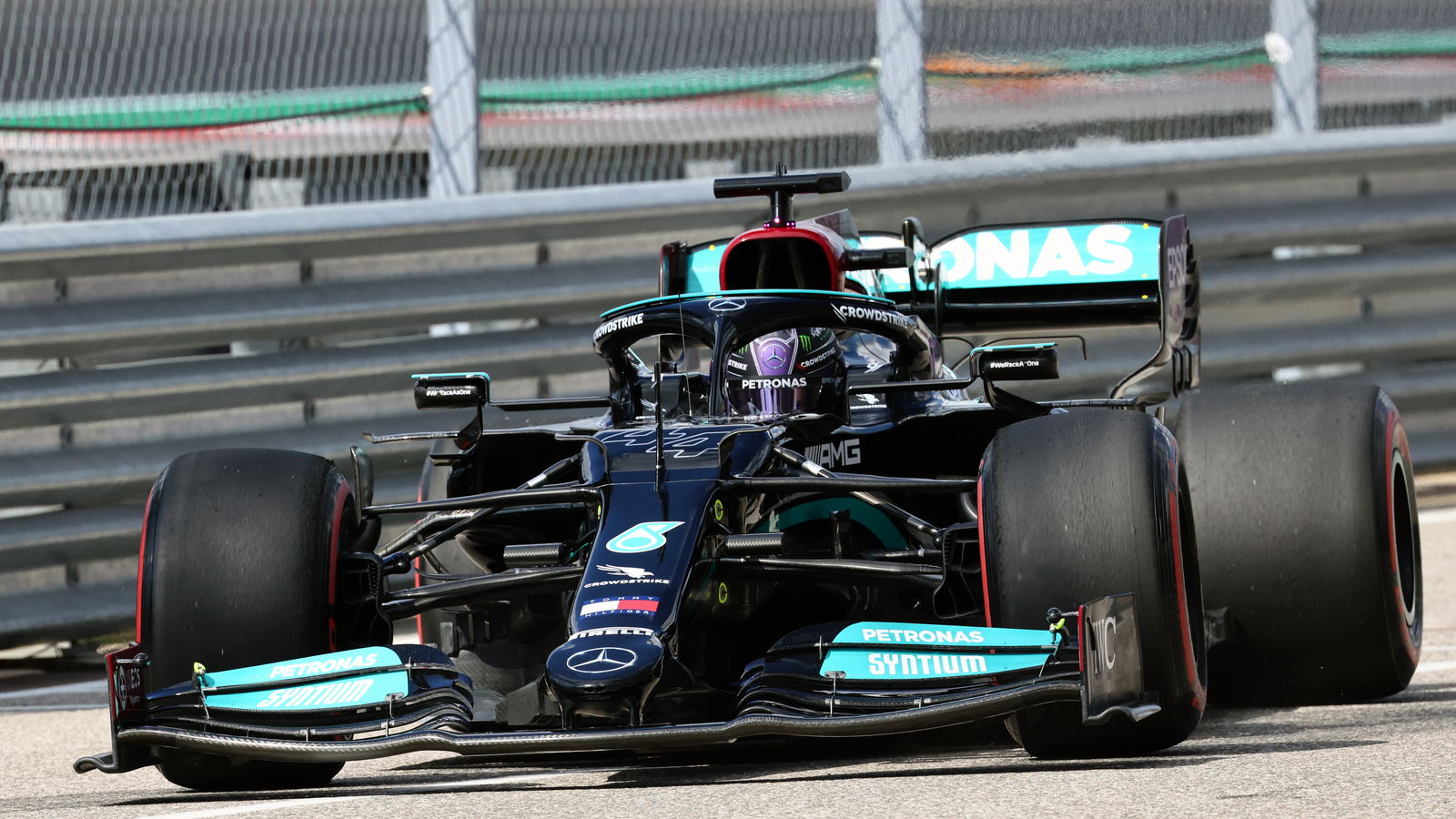 Hamilton feels Mercedes “lost ground” to Red Bull in FP2 for F1’s US GP