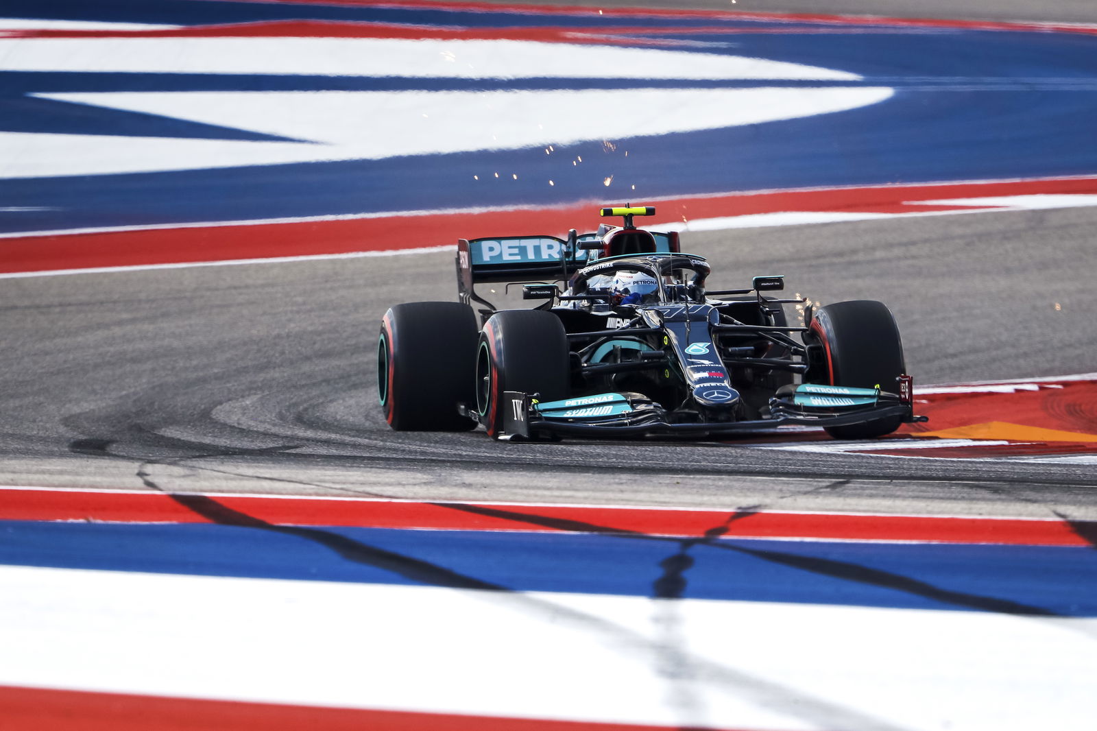 Hamilton hopes he and Verstappen get through Turn 1 at US GP
