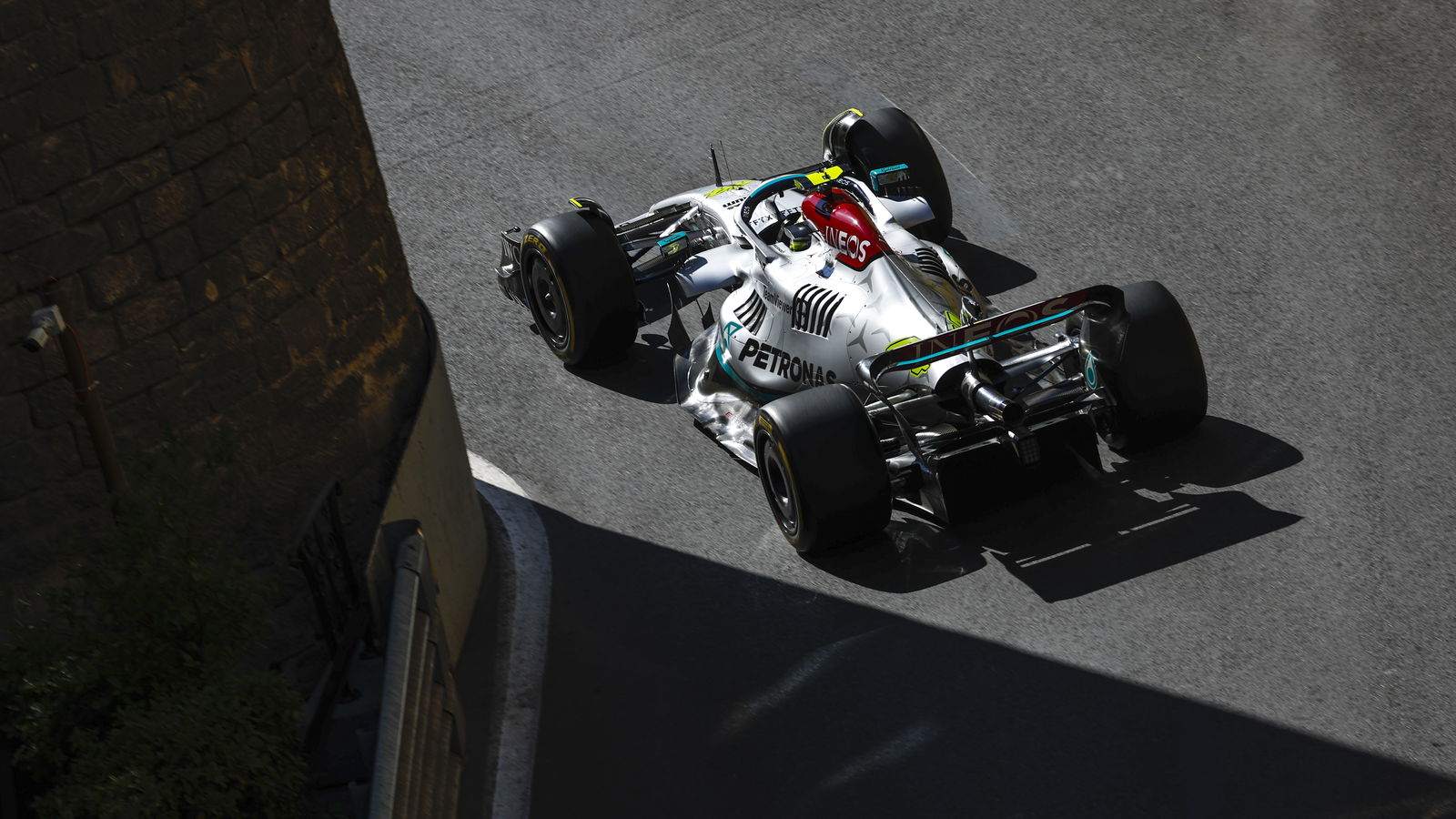 Why Mercedes' F1 car’s bouncing was different in Baku