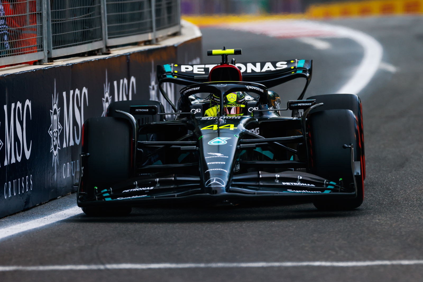 “He knows how good he is” - Russell’s form not “affecting” Hamilton