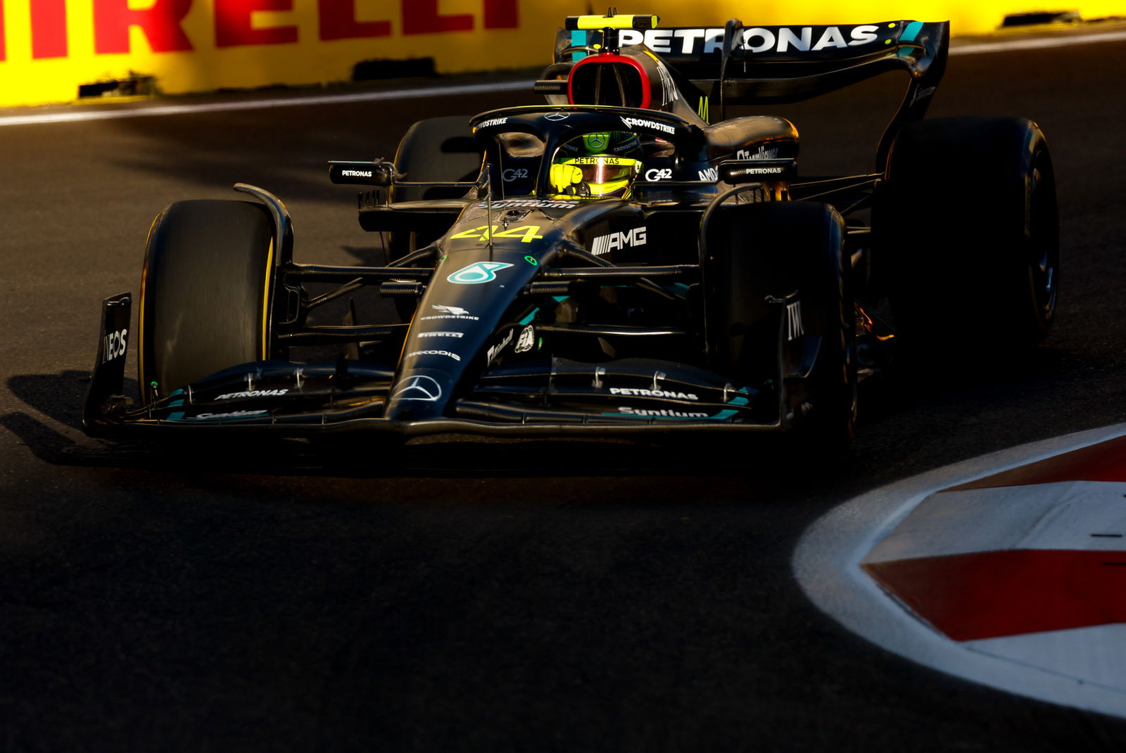 Hill Ibaratkan Insiden Sprint Baku 