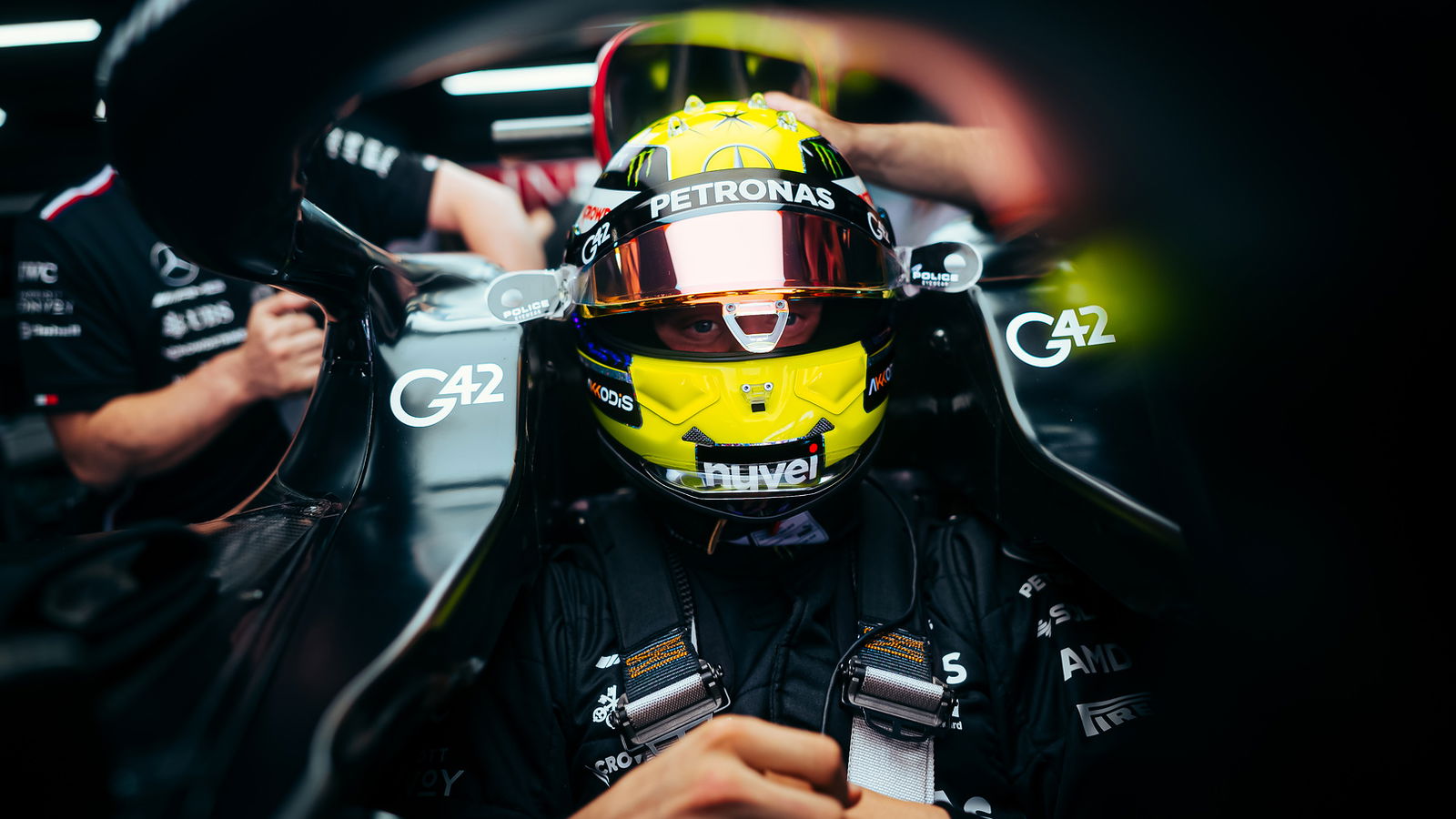 Wolff: Schumacher memberi Mercedes 