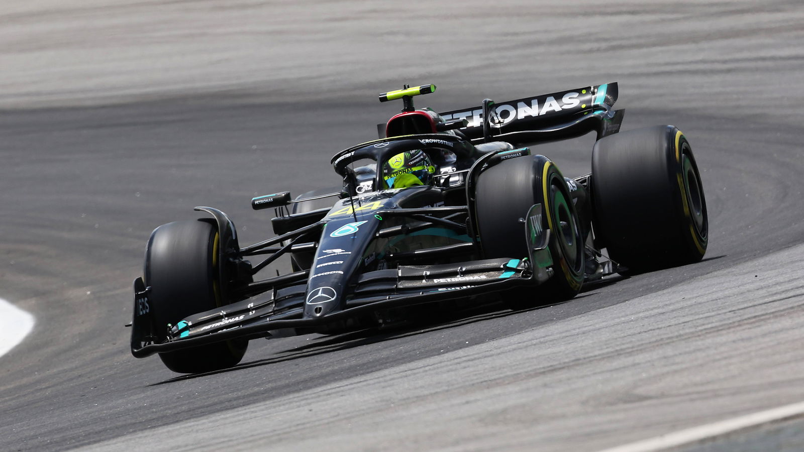 Apakah Departemen Aerodinamis Mercedes Lewatkan Satu Trik?
