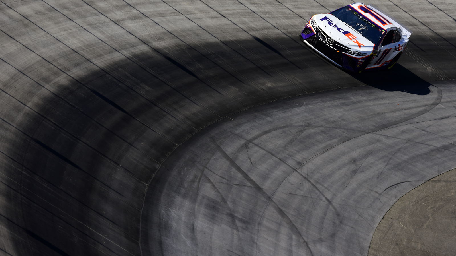 Bass Pro Shops NRA Night Race - Hasil Kualifikasi