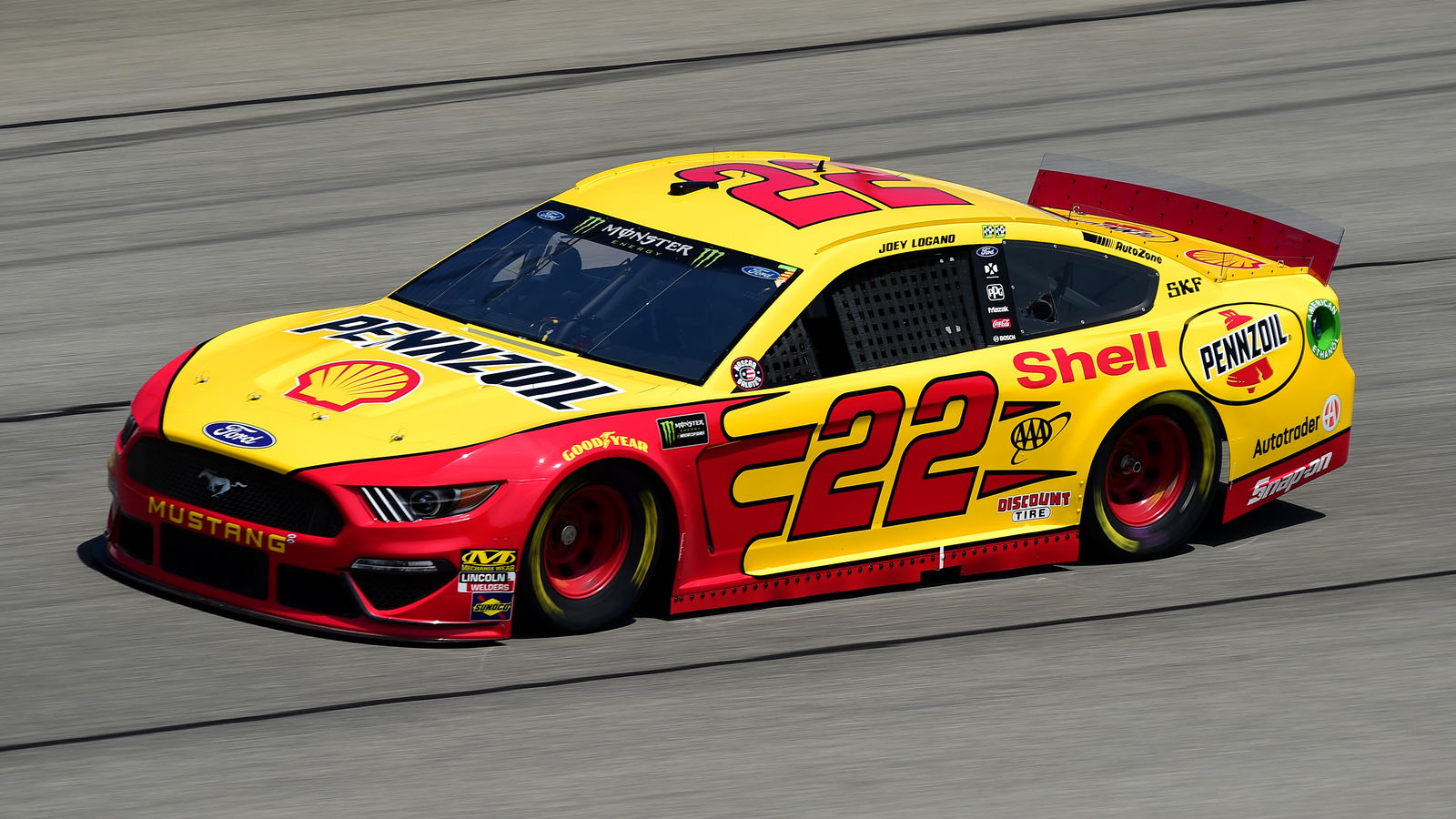 Camping World 400 - Qualfiying Results