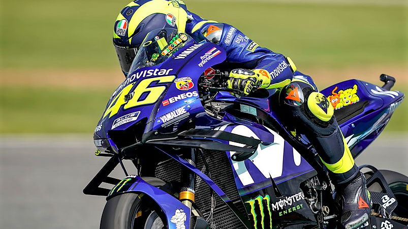 PIC: Rossi debuts 'double wing' Yamaha fairing
