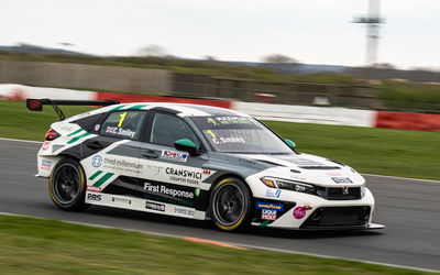 BTCC - Oulton Park: Hill stops Sutton charge to secure first win of 2023