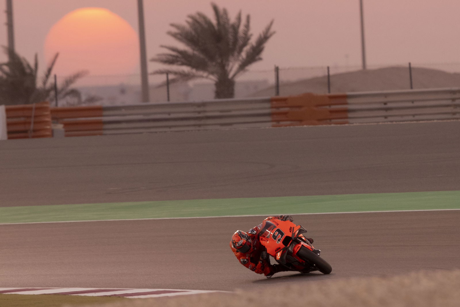 MotoGP Gossip: Jorge Lorenzo criticised for Cal Crutchlow crash comments