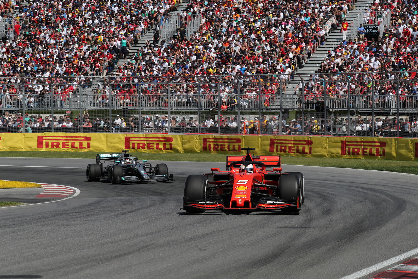 Bottas: Pressure isn’t getting to me in early title fight