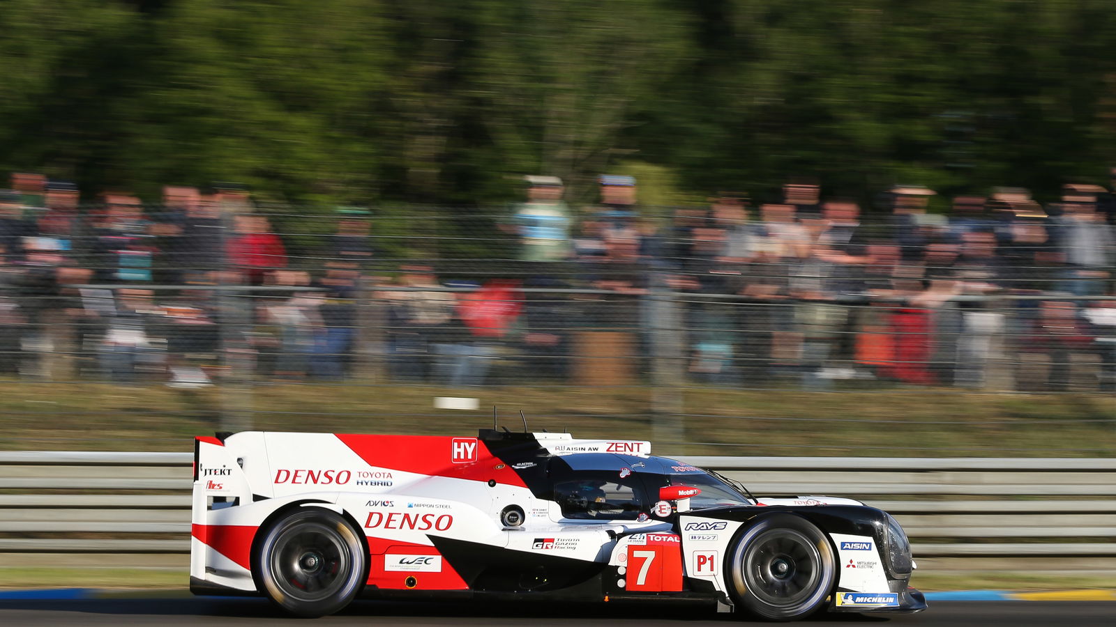 Conway menempa keunggulan awal pada jam buka di Le Mans