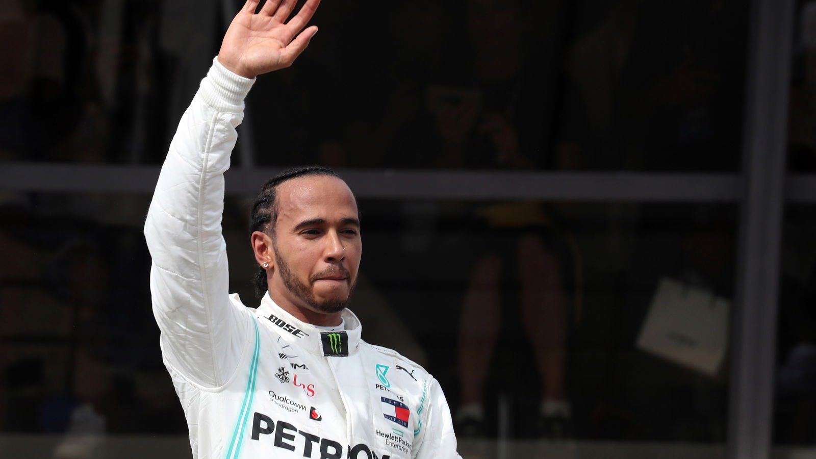 Hamilton berdiri untuk menjadi pengisi suara F1