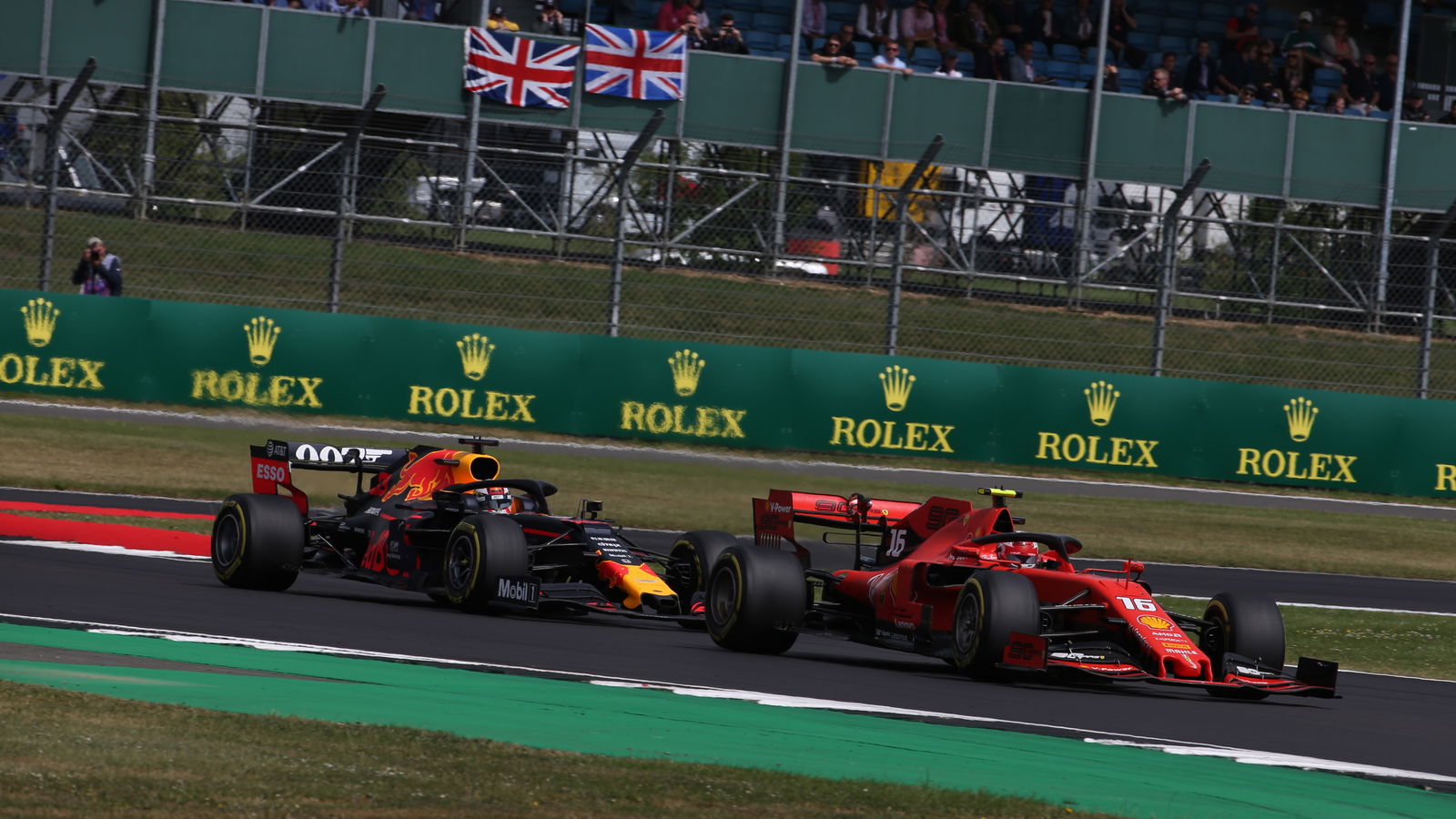 Leclerc: Pertarungan Verstappen paling menyenangkan yang pernah saya alami di F1