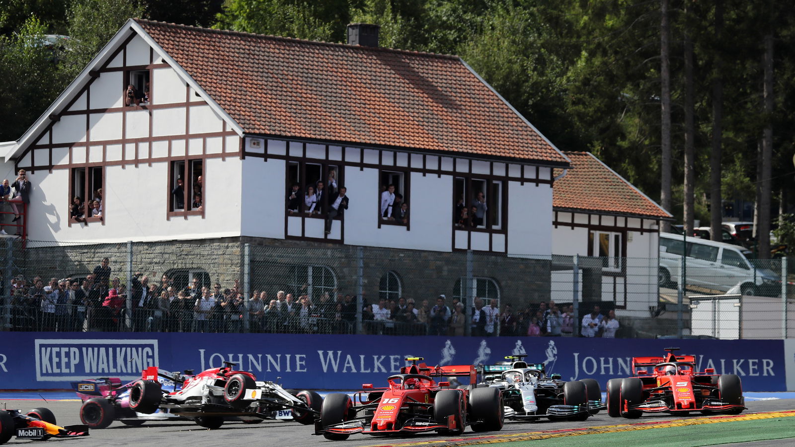 Verstappen: Raikkonen tidak mengharapkan saya berada di Tikungan 1