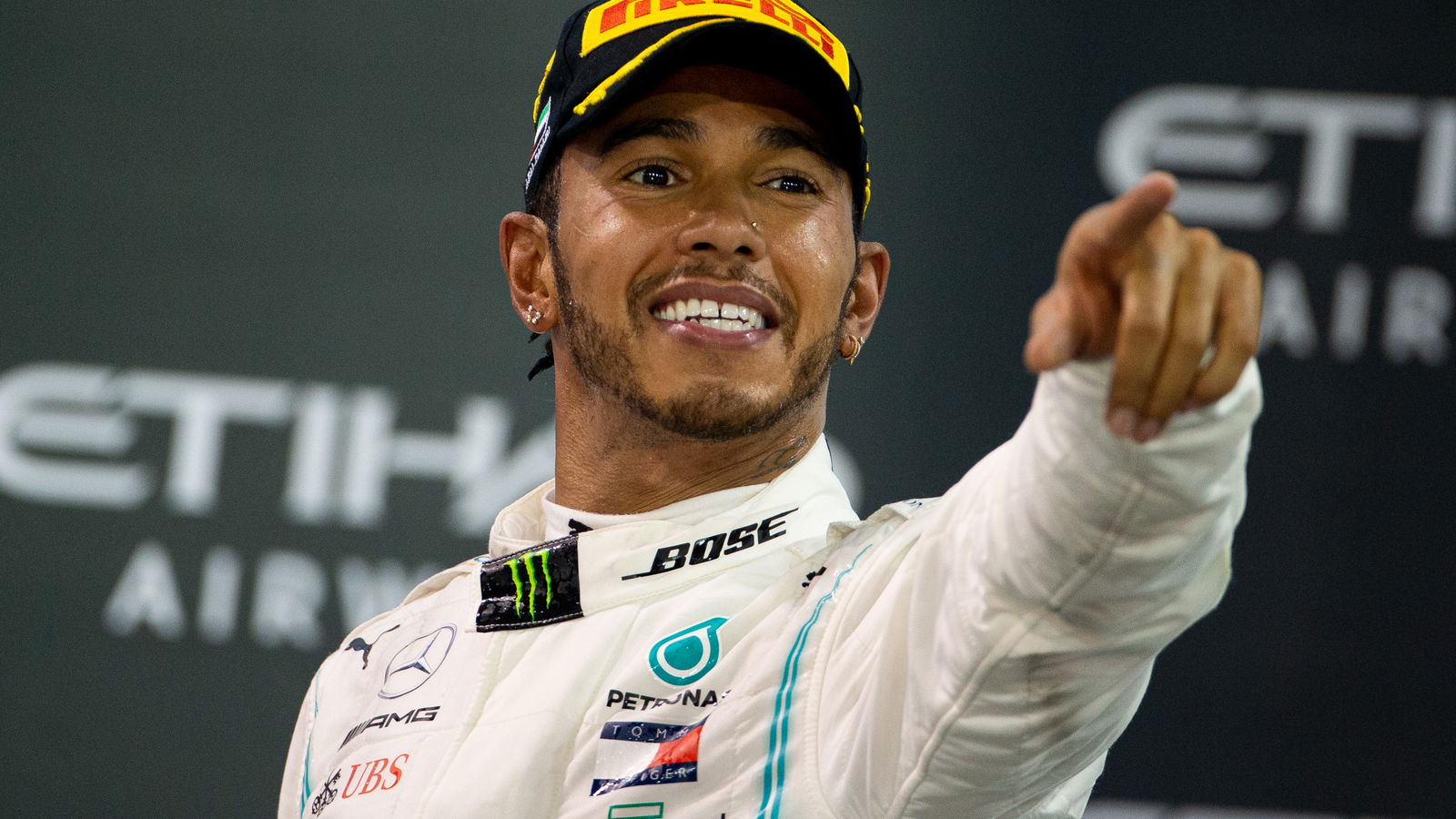 Dominant Hamilton shows why he's No. 1 in Abu Dhabi
