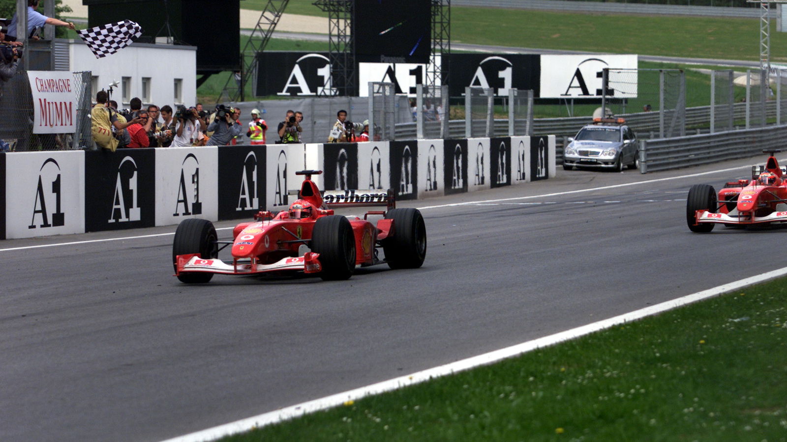 Mobil F1 Ferrari pemenang gelar Schumacher tahun 2002 akan dilelang