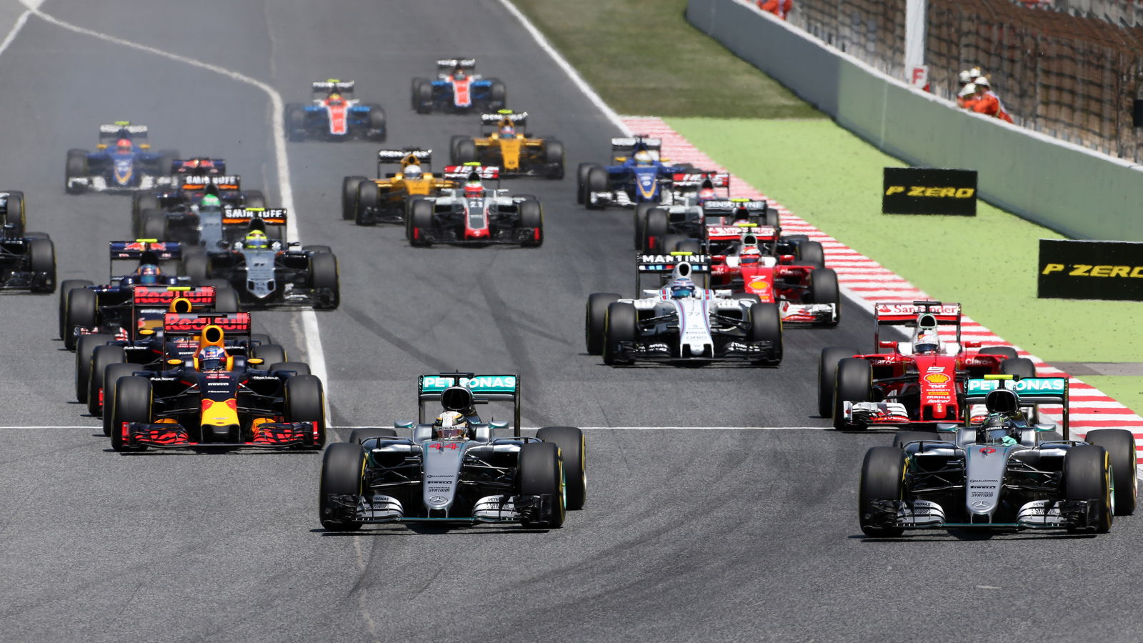 2016 Spanish GP collision makes Mercedes ‘uncomfortable’