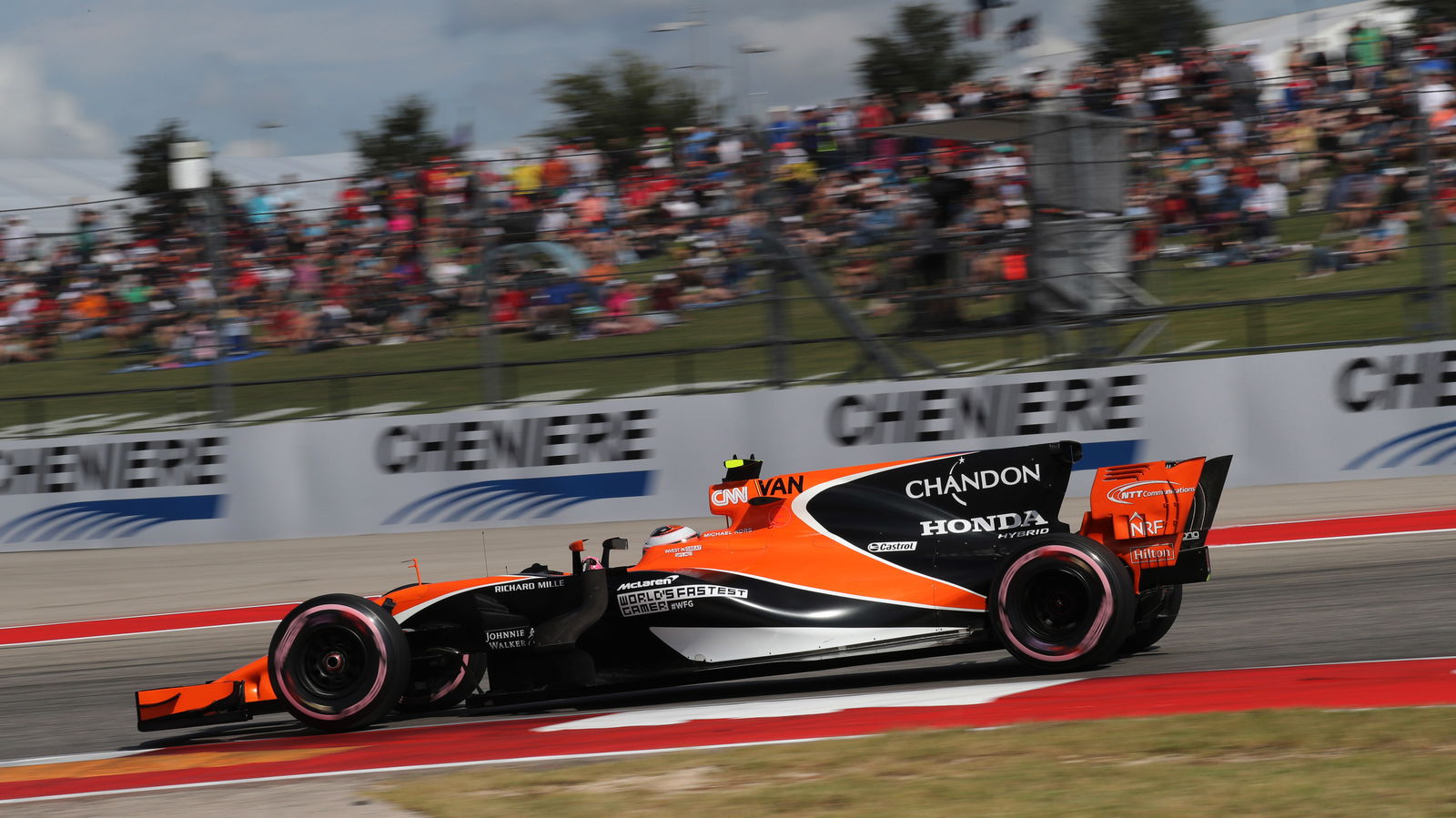 McLaren expecting mainly two-stop F1 races in 2018