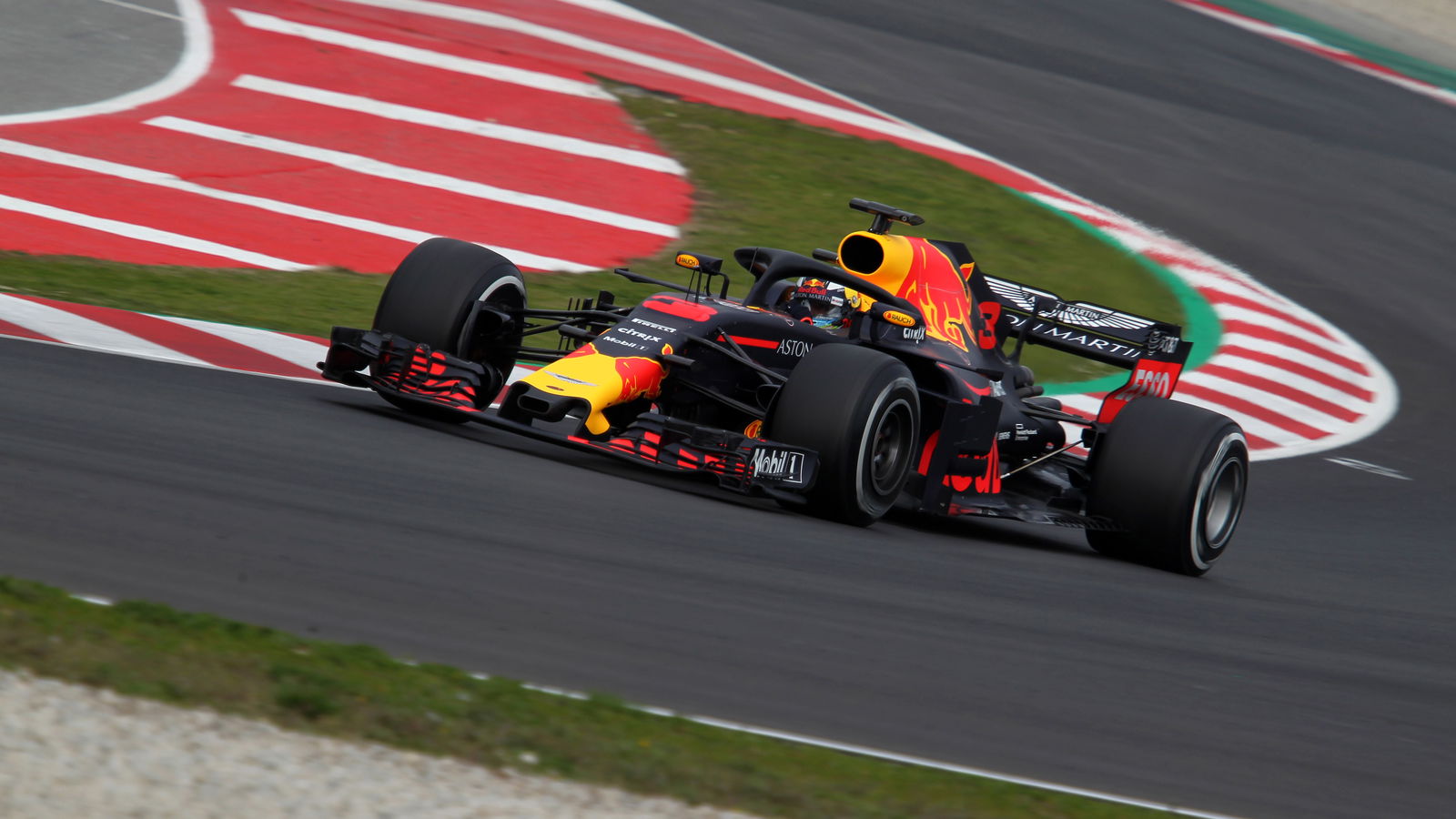 Ricciardo frustrated by unrepresentative F1 testing