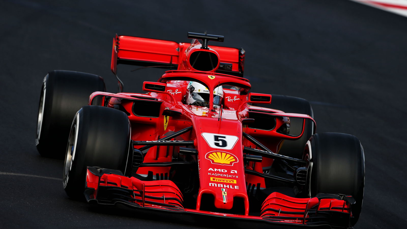 Vettel edges Bottas to lead second F1 test day