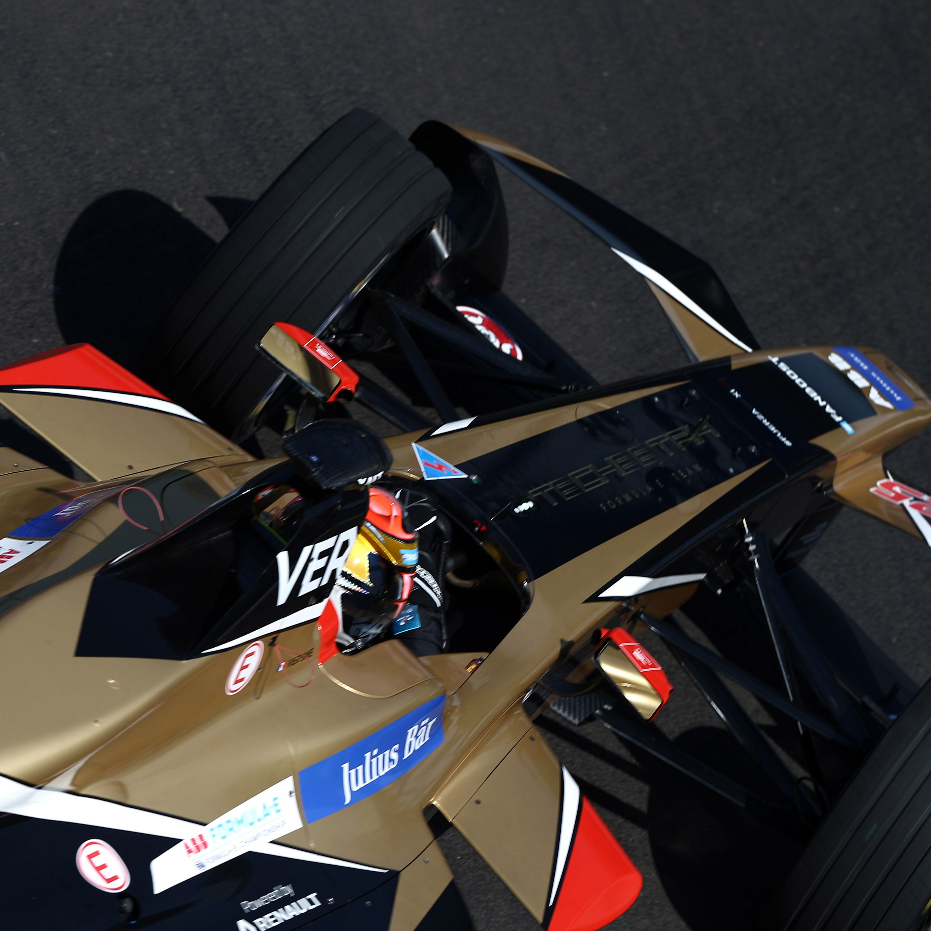 Lotterer completes Porsche FE line-up for 2019/20