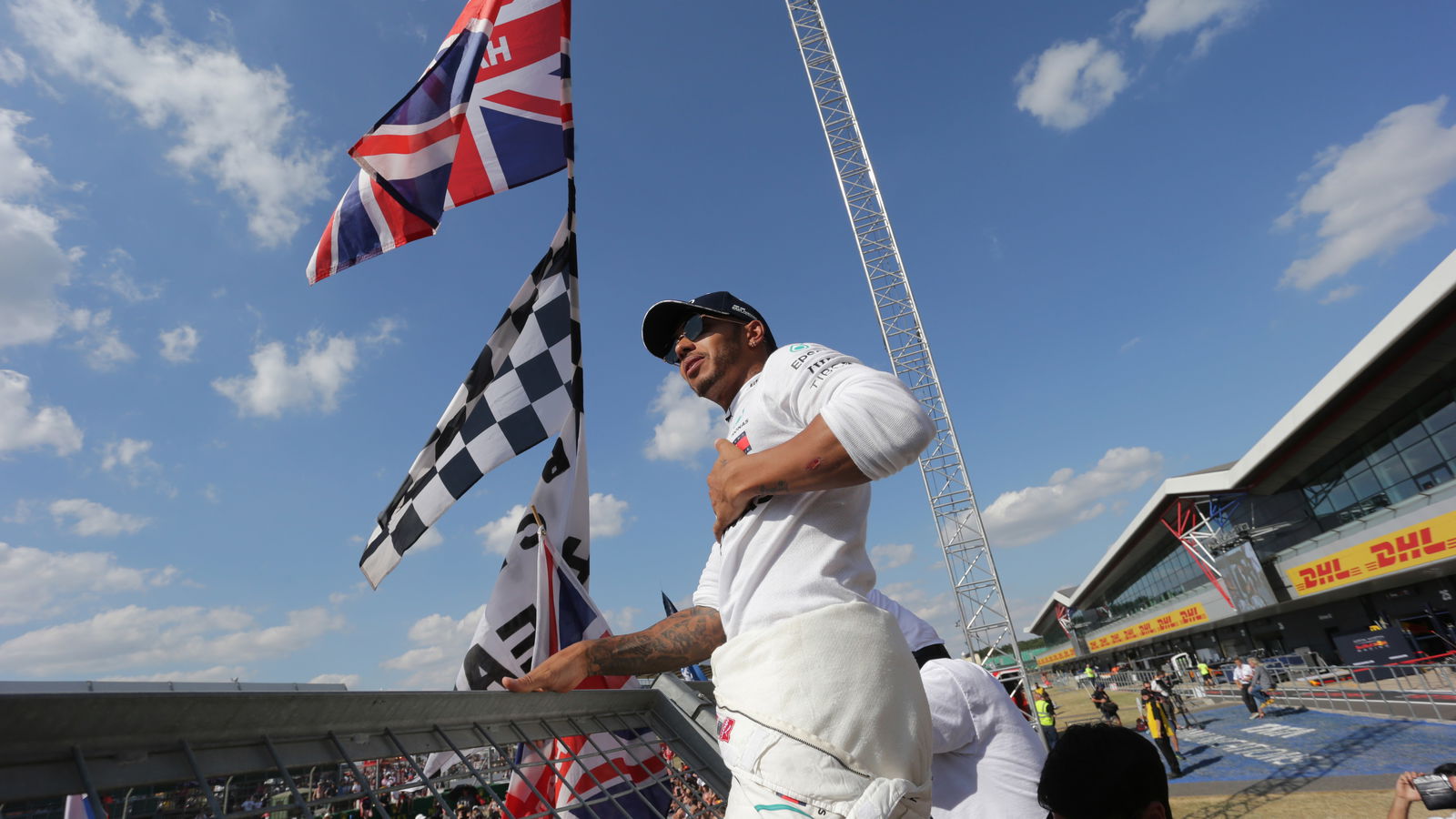 Hamilton mengatakan F1 tidak bisa 'membelakangi' Silverstone