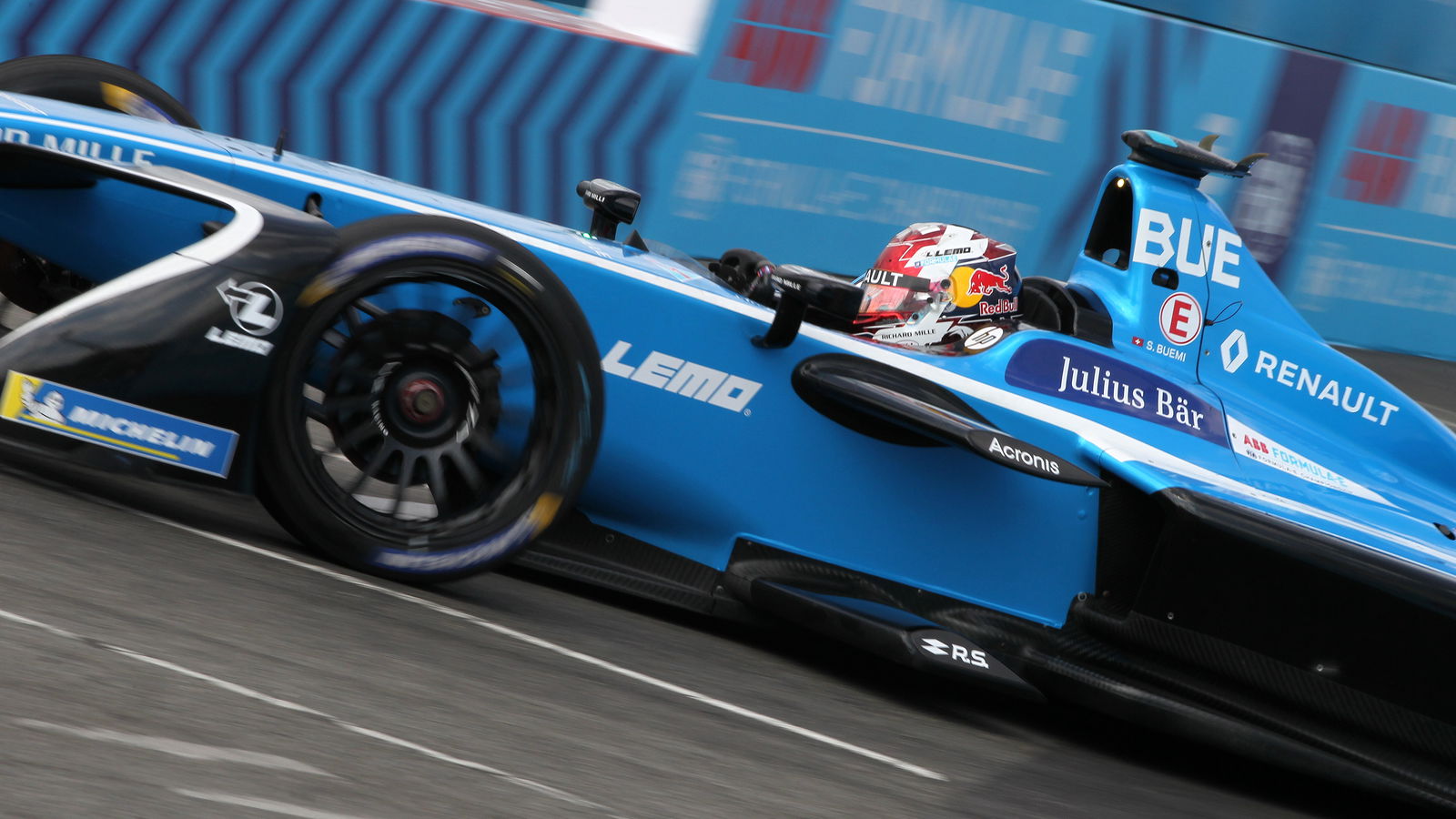 Buemi meraih pole position di final Formula E New York