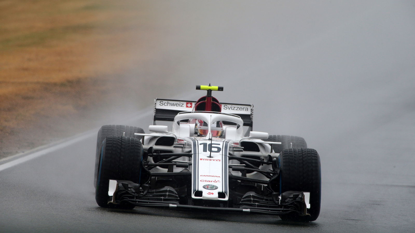 Leclerc memimpin Sauber 1-2 di FP3 Jerman yang basah