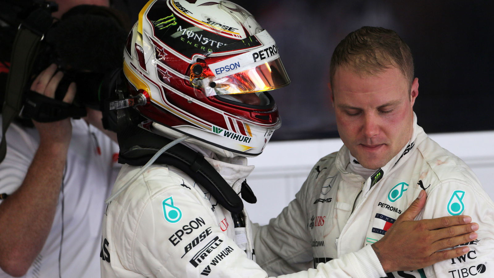 Urutan tim pertukaran Mercedes F1 Sochi 'patah hati' - Wolff