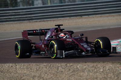 Raikkonen debuts 2019 Alfa Romeo F1 car